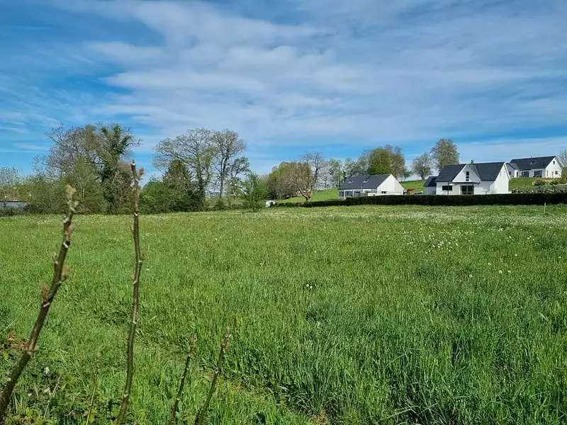 Terrain, 8 758 m²