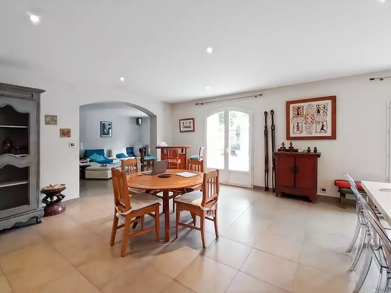 Maison, 226 m²