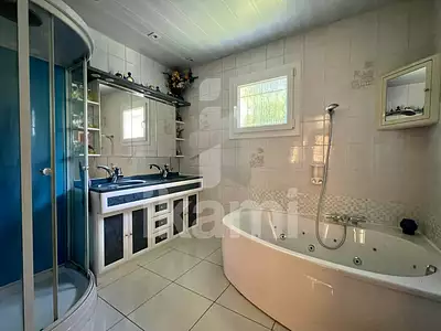 Maison, 146 m²