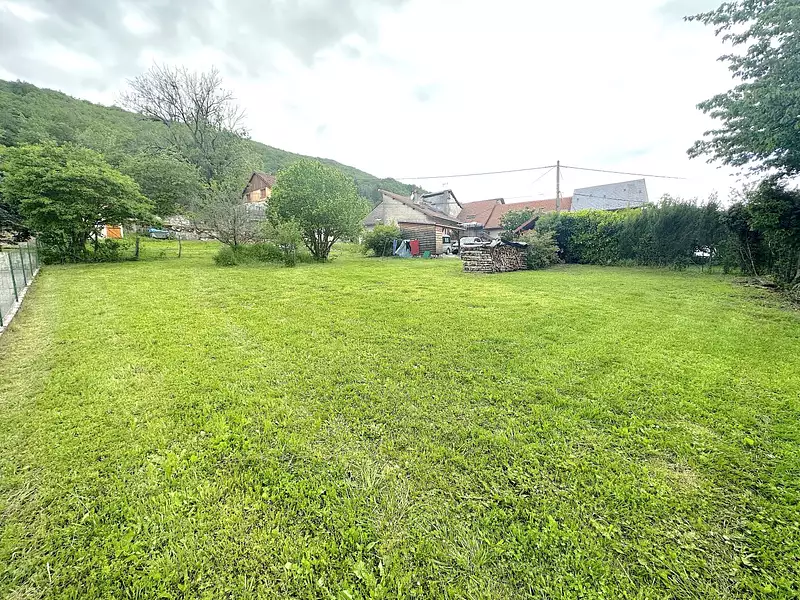 Terrain, 919 m²