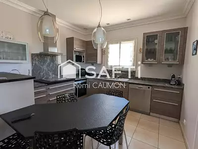 Maison, 217 m²