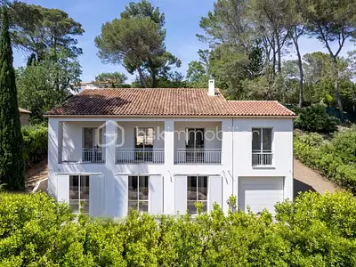 Maison, 243 m²