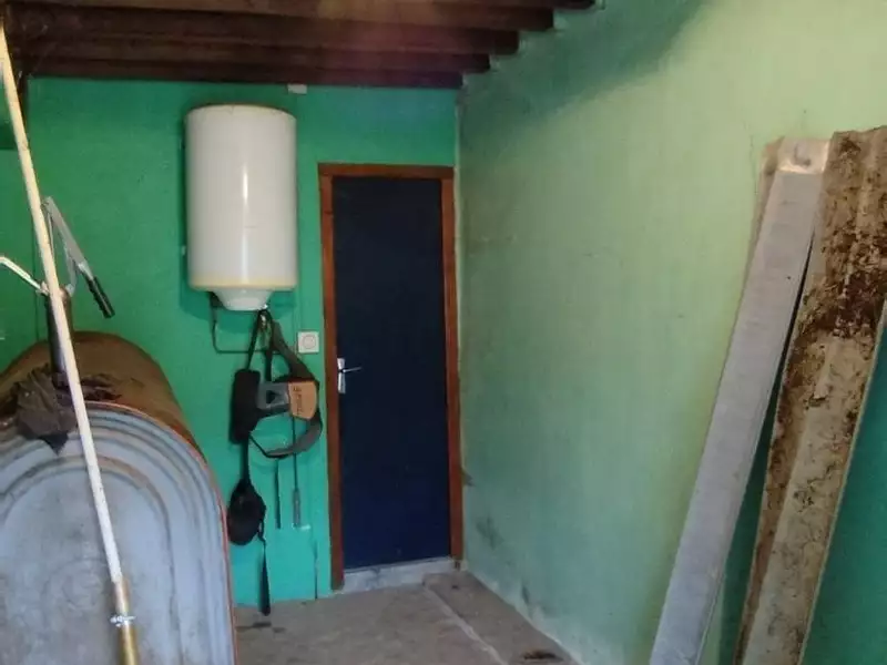 Maison, 1 920 m²