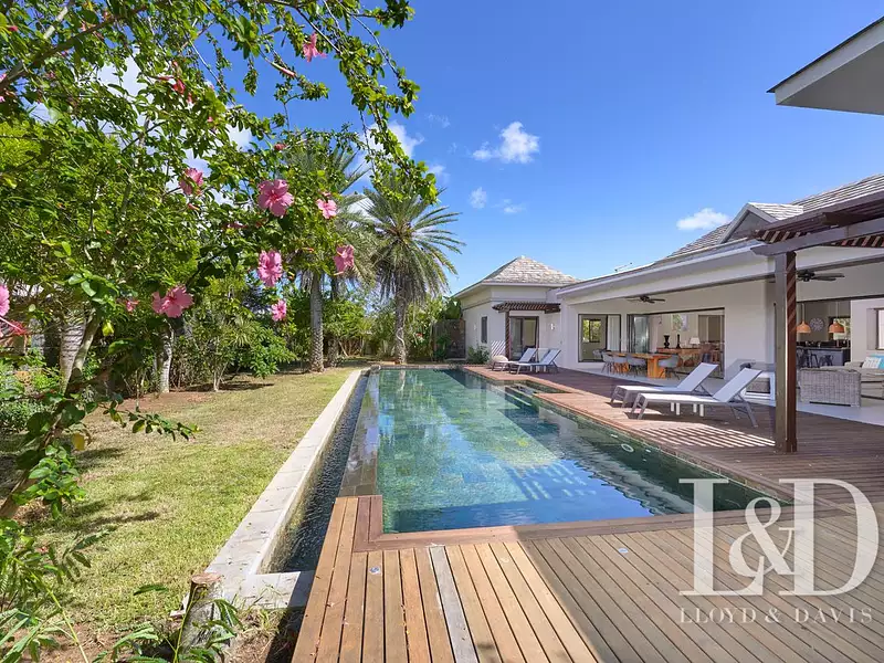 Maison, 330,08 m²