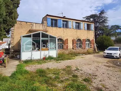 Maison, 166 m²
