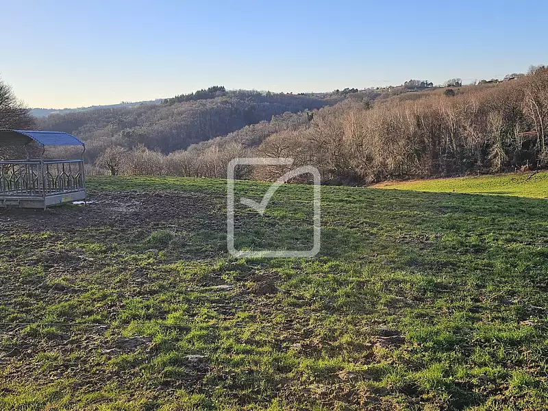Terrain, 1 572 m²