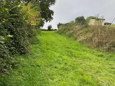Terrain, 11 072 m²