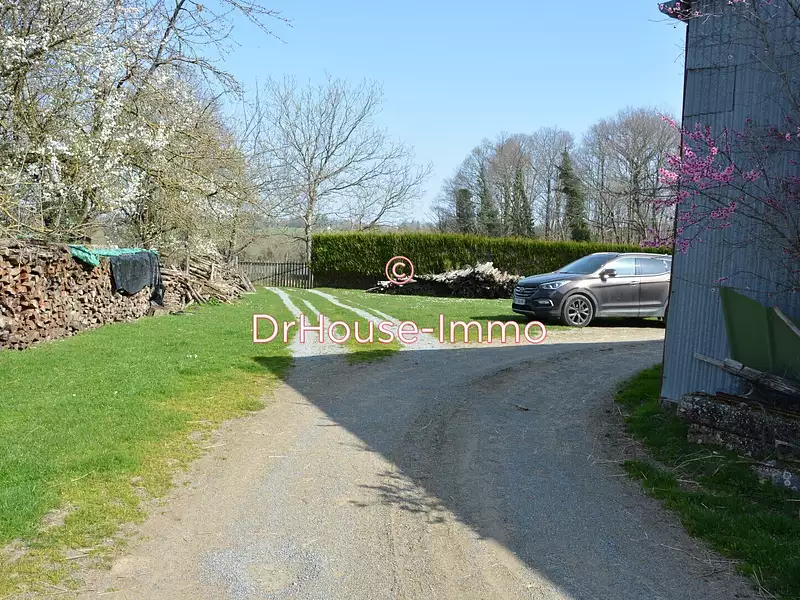 Terrain, 99 617 m²