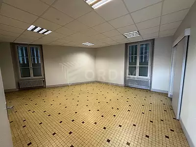 Maison, 1 142,1 m²