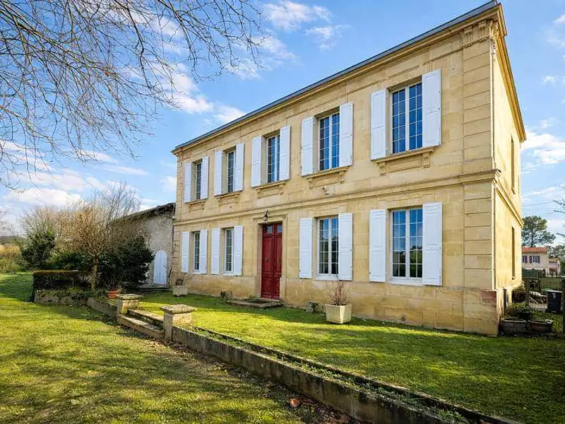 Maison, 270 m²