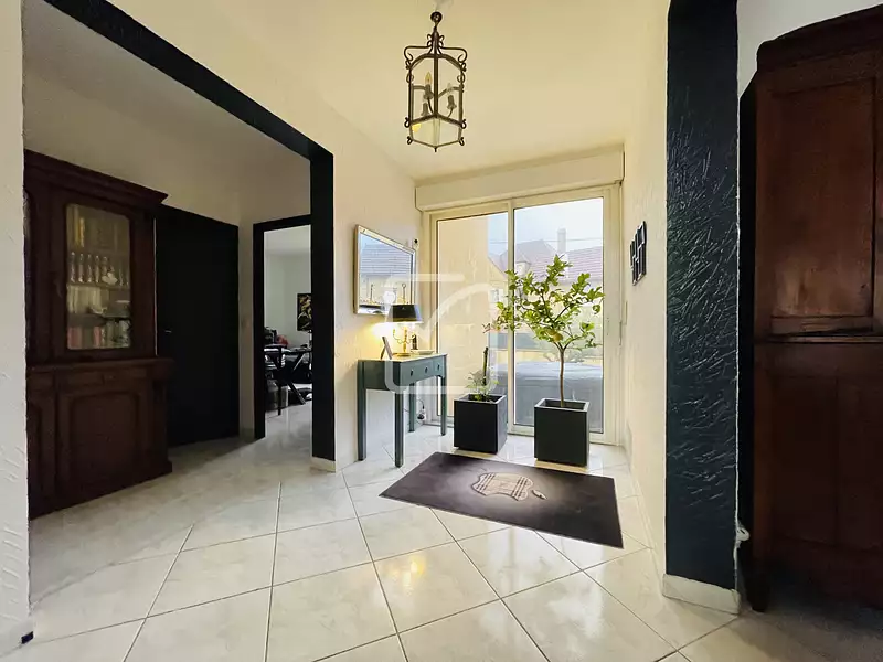 Maison, 281 m²