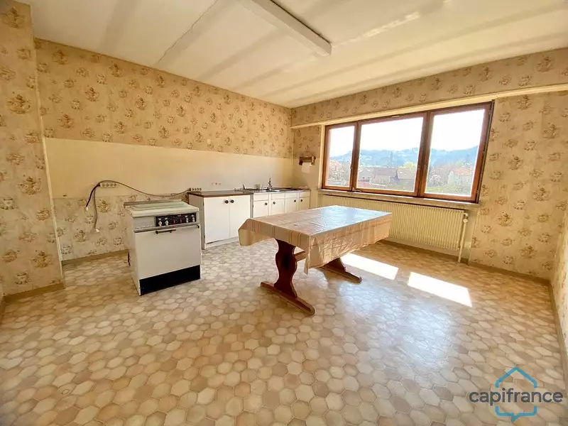Maison, 240 m²