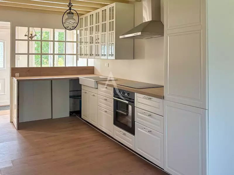 Maison, 185 m²