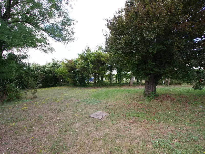Terrain, 418 m²