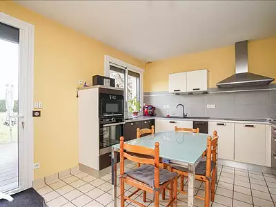 Maison, 220 m²