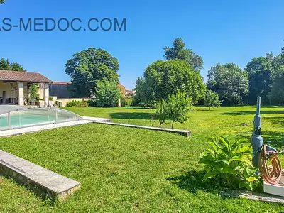 Maison, 295 m²