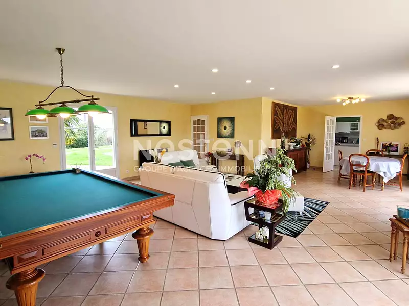 Maison, 227 m²