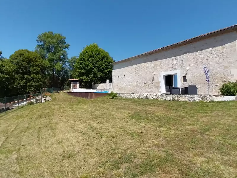 Divers, 300 m²
