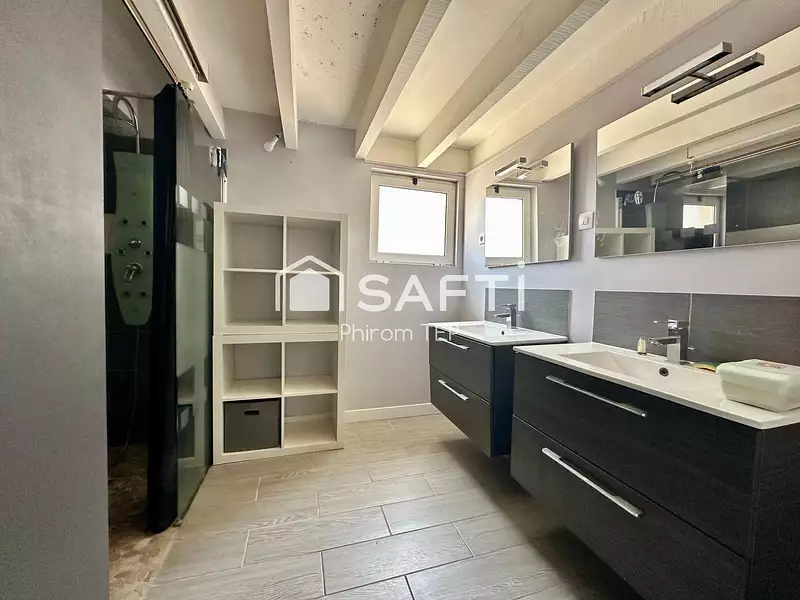 Maison, 163 m²