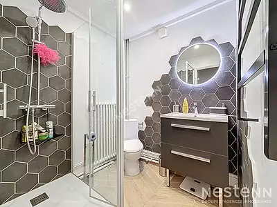 Maison, 250 m²