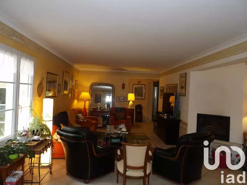 Maison, 235 m²