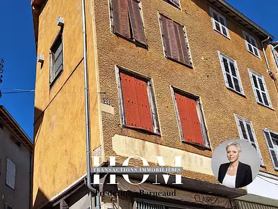 Immeuble, 140 m²