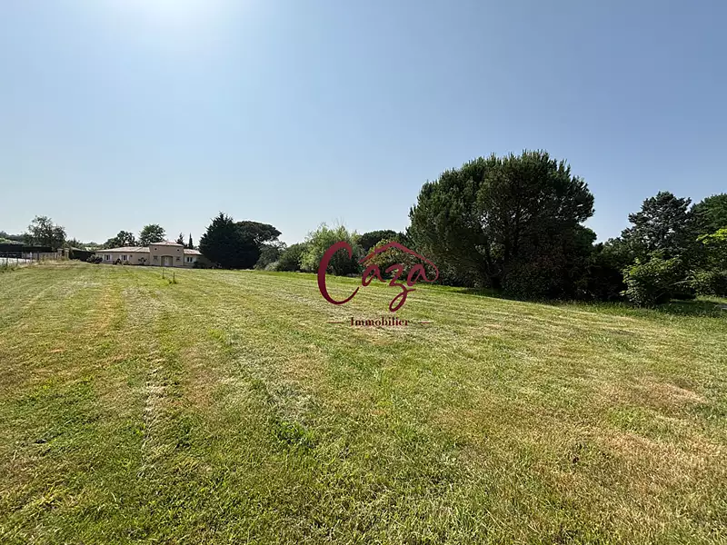 Terrain, 879 m²