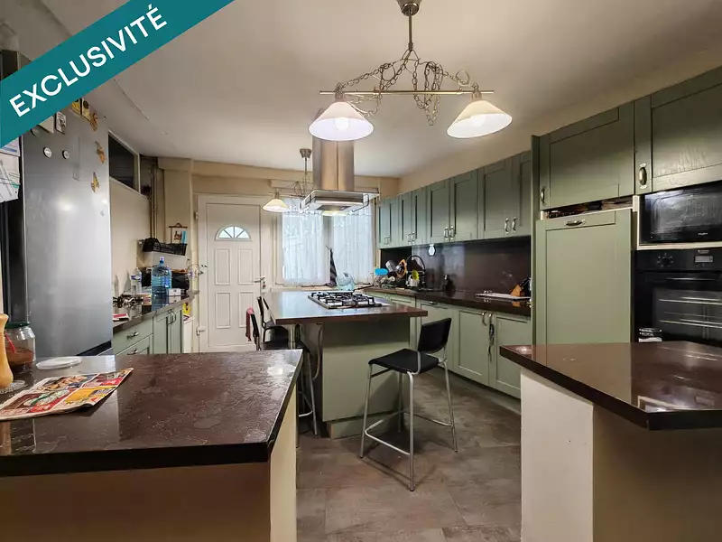 Maison, 151 m²