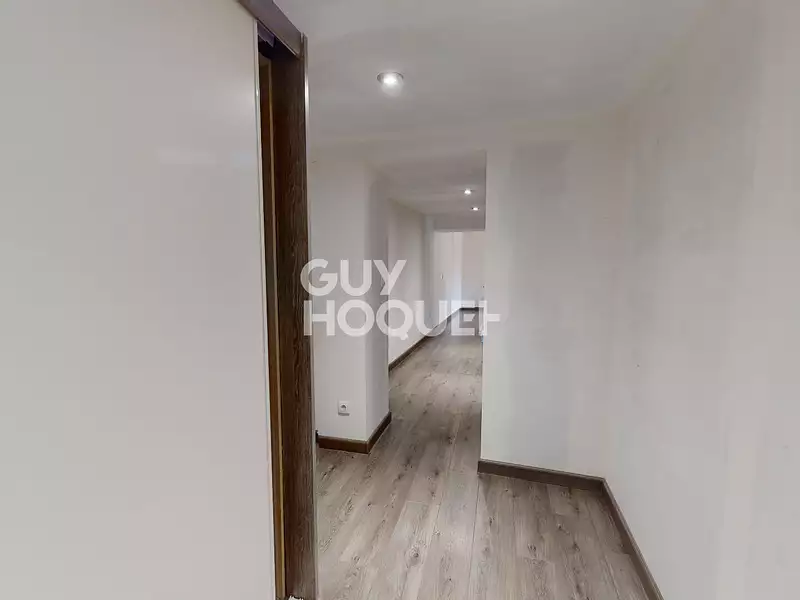 Maison, 190 m²
