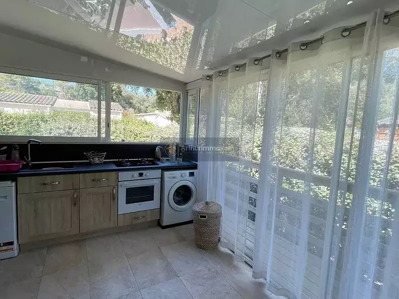 Terrain, 245 m²