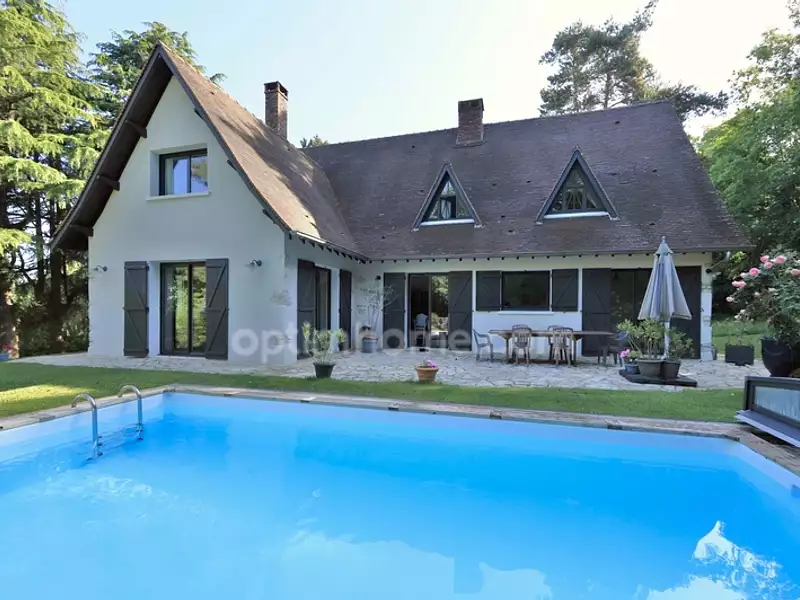 Maison, 240 m²