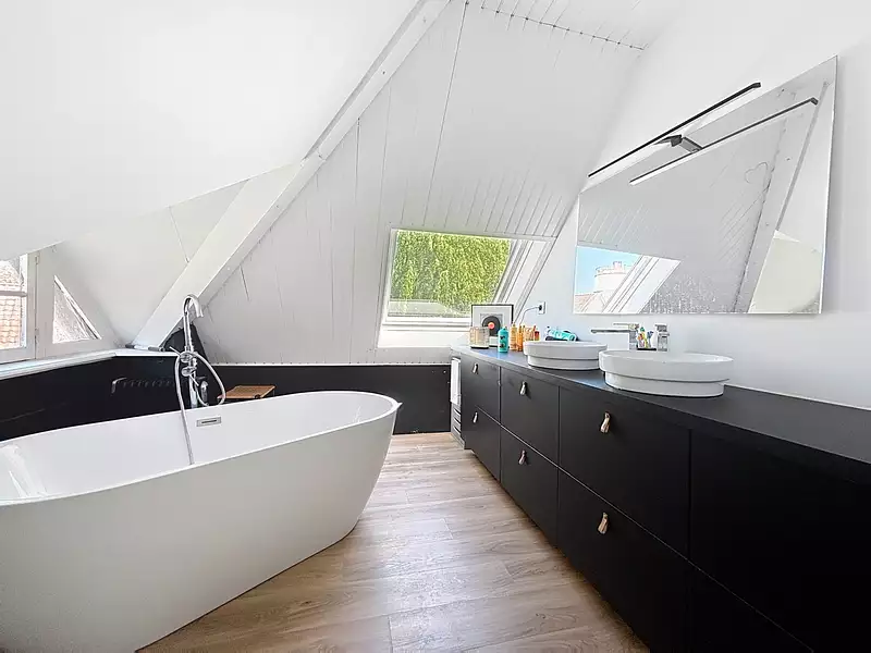 Maison, 285 m²