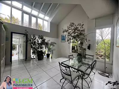Maison, 190 m²