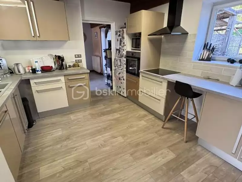 Maison, 300 m²