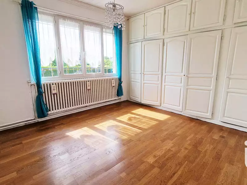 Maison, 250 m²