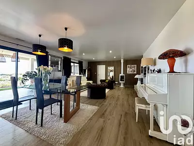 Maison, 153 m²