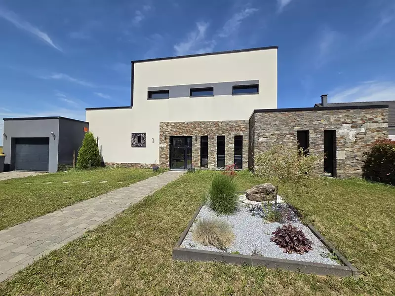 Maison, 192 m²