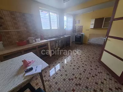 Maison, 338 m²