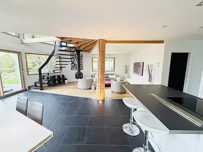 Maison, 166 m²