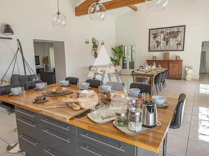 Maison, 250 m²
