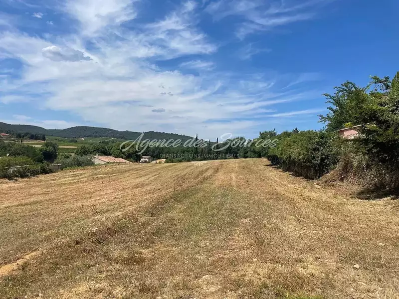Terrain, 1 250 m²