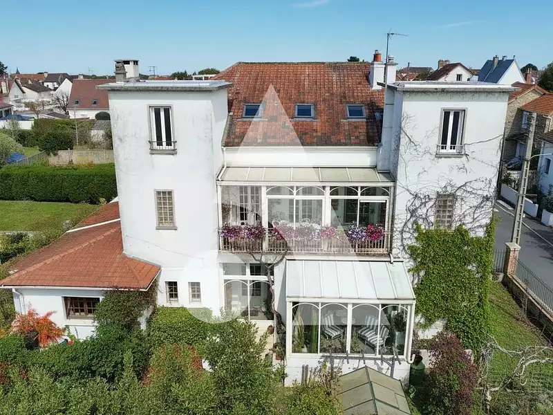 Maison, 250 m²