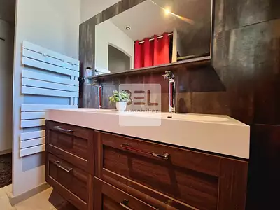 Maison, 220 m²