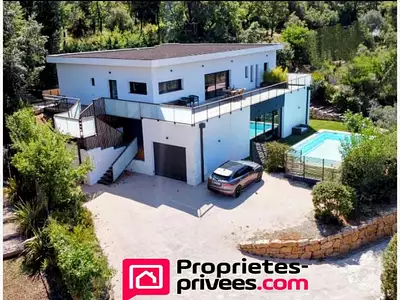 Maison, 225 m²