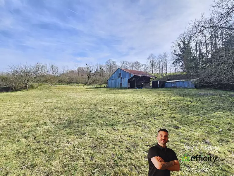 Terrain, 18 104 m²