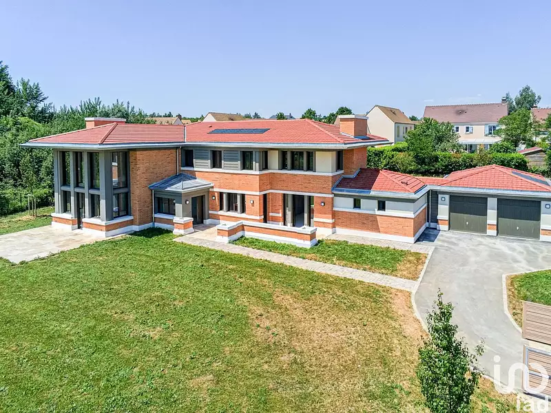 Maison, 355 m²