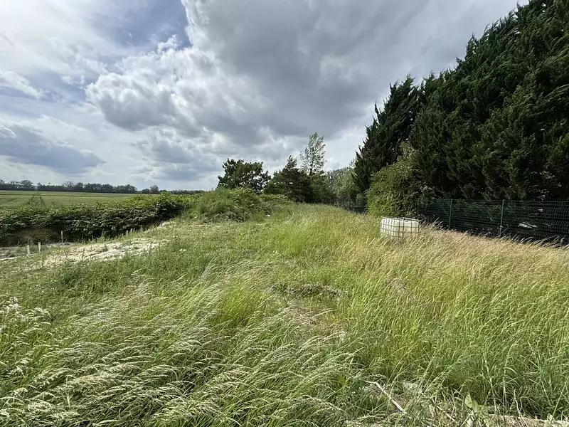 Terrain, 639 m²