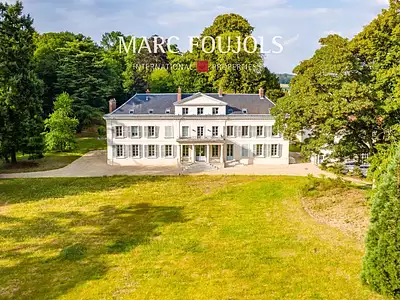 Maison, 1 200 m²