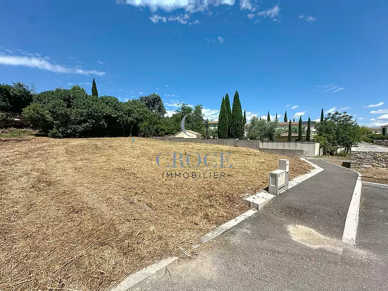 Terrain, 843 m²