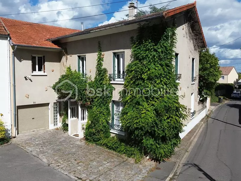 Maison, 260 m²